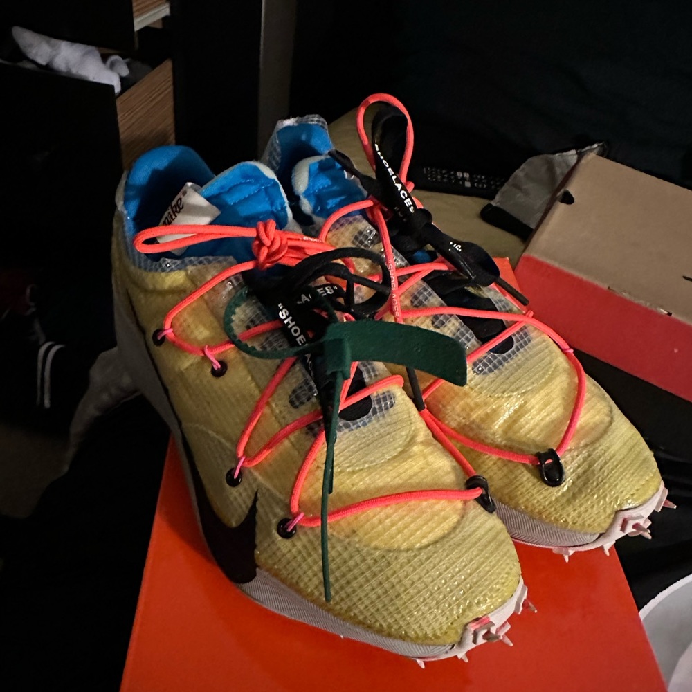Off whites - Picture 3 of 9